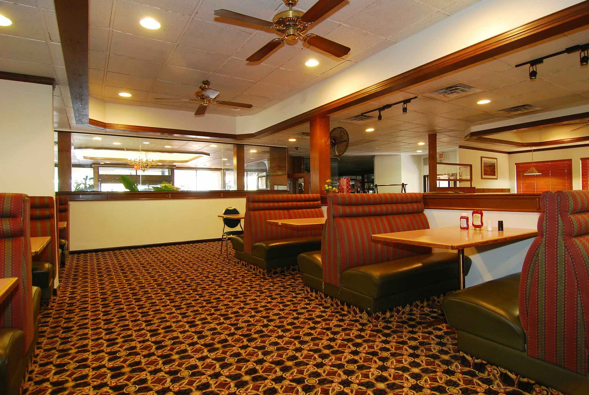 Broadway Inn & Suites Oklahoma Stadt Exterior foto